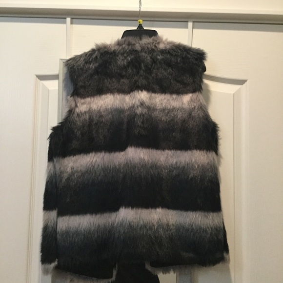 Cute fur vest - Picture 2 of 3